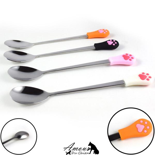 cuillère patte chien