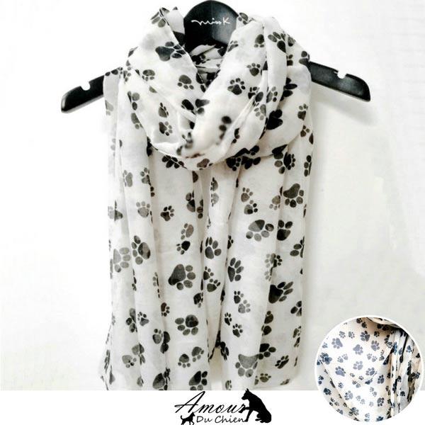 foulard petite patte chien femme